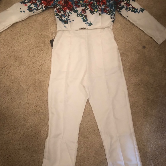 So unique! White jumpsuit with floral detail! Bnwt - Picture 2 of 9
